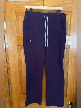 Figs Kade Cargo Scrub Pants (Purple)